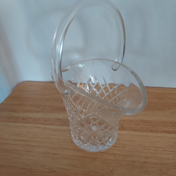 Crystal Diamond Cut Design Basket - Picture 2 of 2